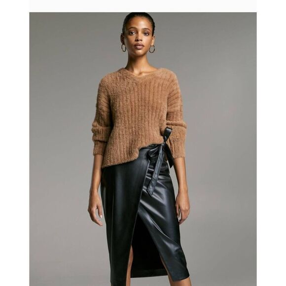 Aritzia Cozy Fuzzy Ulmann Sweater XS - Picture 2 of 10